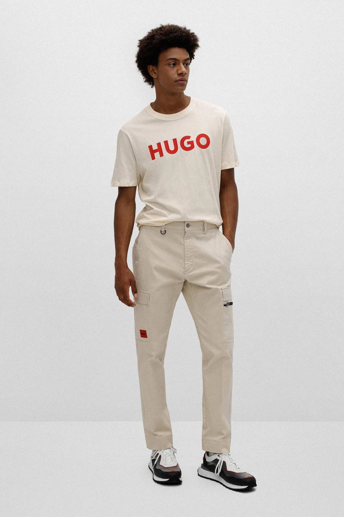Hugo Dulivio T-shirt Zand